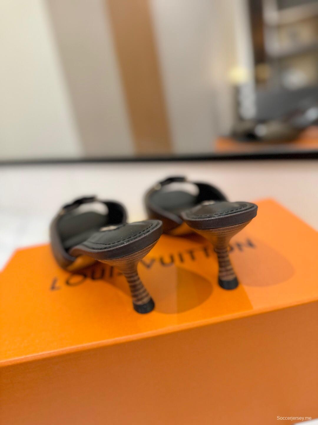 2025 Women Louis Vuitton Brown Monogram Leather Sandals KFY00310