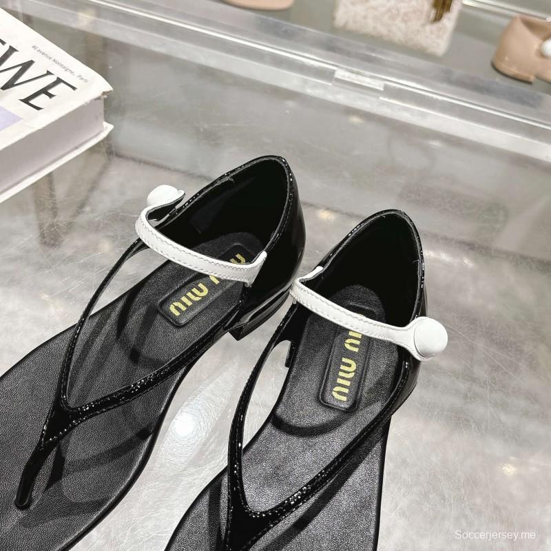 2025 Women Miu Miu Black Patent Leather T-strap Sandals With Contrast Strap KFY00289 (F)
