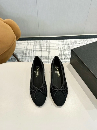 2025 Women Chanel Black Wool Ballet Flats LY00250