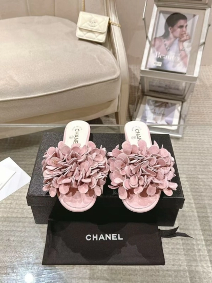 2025 Women Chanel Pink Suede Slippers Floral B2032-2