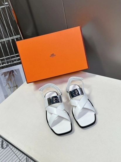 2025 Women Hermès White Calf Leather Sandals Metal Buckle KFY00300