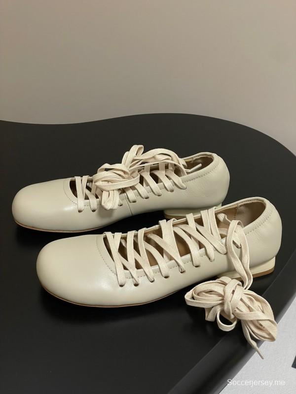 لومير 2025 مجموعة لومير 2025 مجموعة أوائل الربيع، أحذية الباليه ذات الأربطة ذات التفاصيل المسطحة والكعب العالي - KFY00310