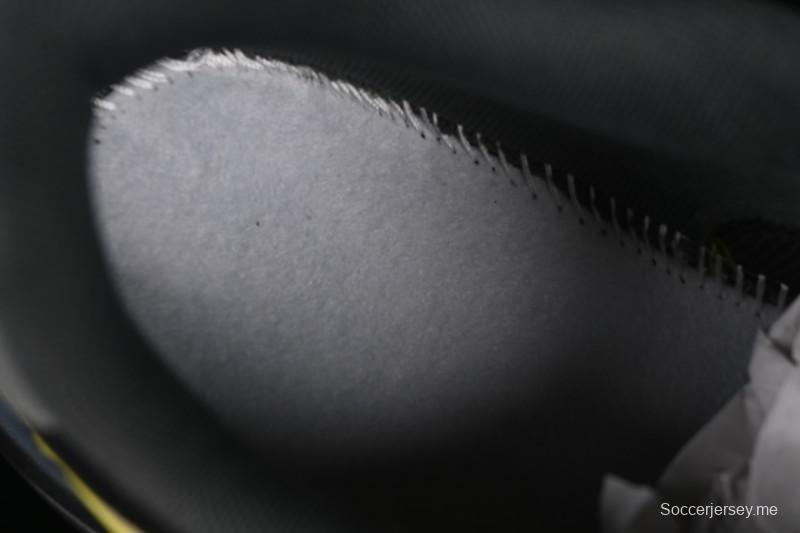 حذاء جري كاجوال ريترو ريترو من نيو بالانس مع توسيد أبزورب - U9060NRG