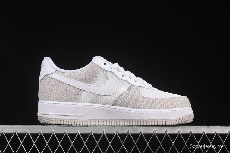 حذاء نايك اير فورس 1'07 المنخفض من نايك اير فورس 1'07 دنيم صغير سووش كاجوال - ZH0316-092