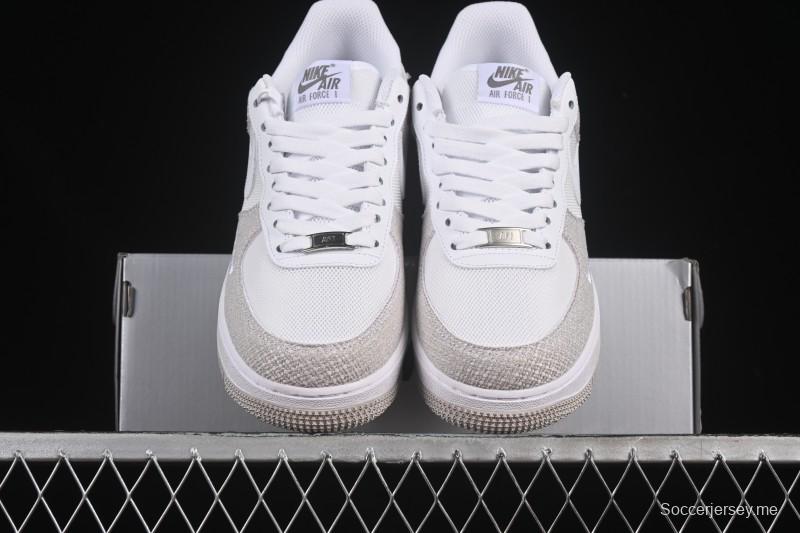 حذاء نايك اير فورس 1'07 المنخفض من نايك اير فورس 1'07 دنيم صغير سووش كاجوال - ZH0316-092