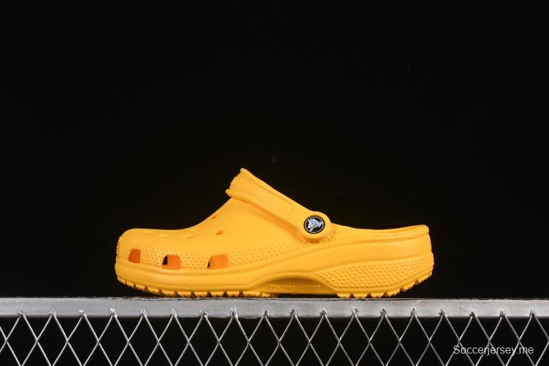 صندل كلاوج كلاسيكي ثنائي الاتجاه من كروكس - B.D4