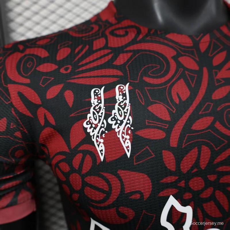 إصدار اللاعب 25/26 قميص أحمر بنقشة زهور تقليدية مع قميص بنقشة زهور تقليدية