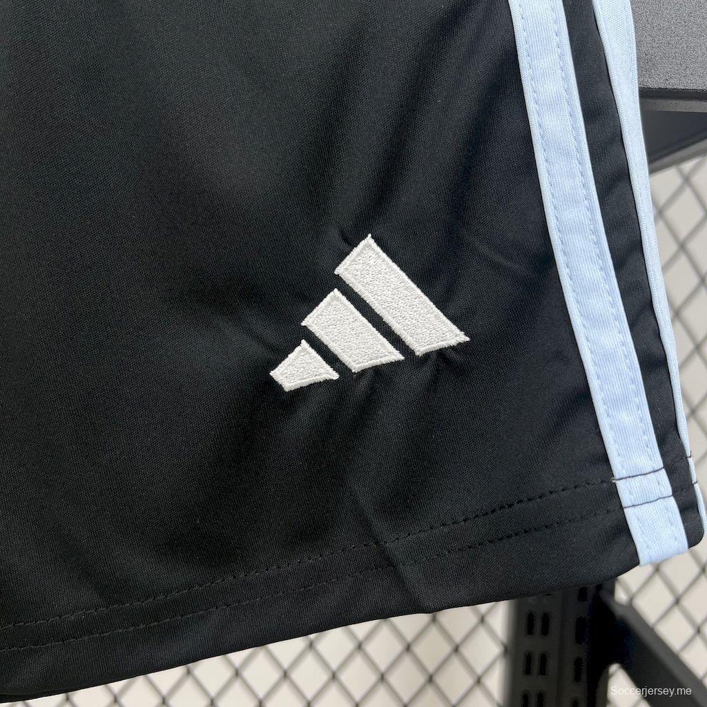 2025/25/26 كيدزأستون فيلا طقم فريق أستون فيلا خارج الملعب