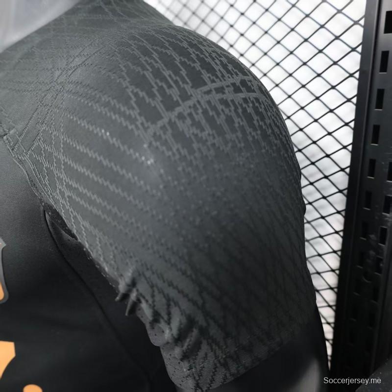 نسخة اللاعب 25/26 قميص بطل الأهلي الأسود مع الراعي الذهبي