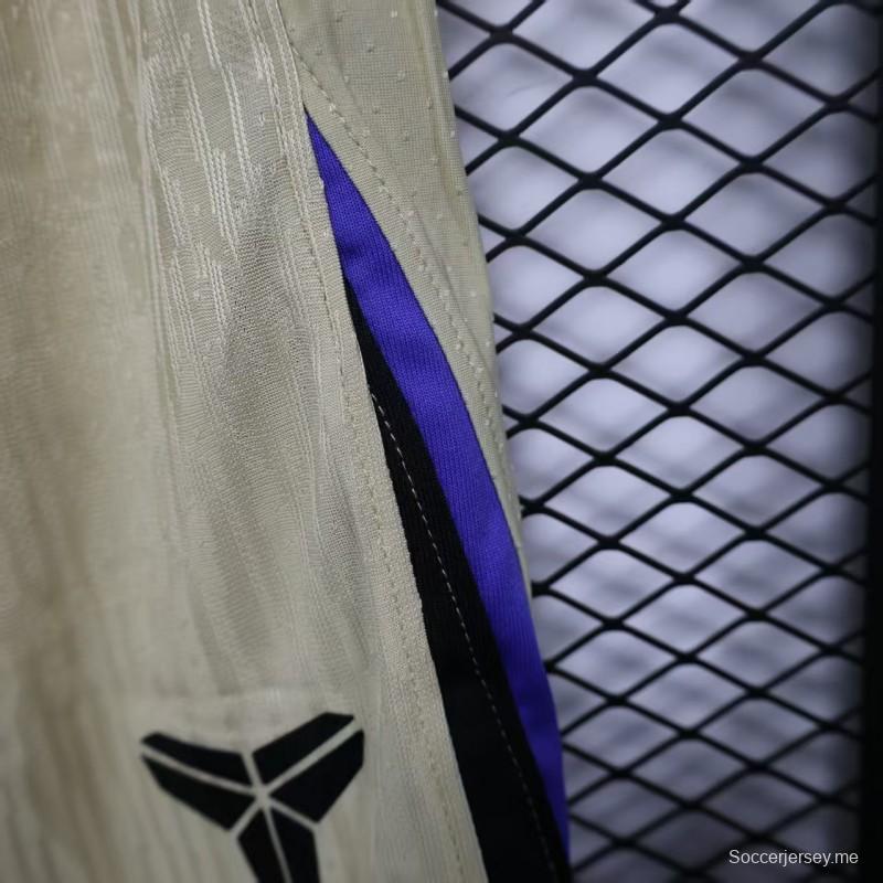 نسخة اللاعب 25/26 شورت برشلونة خارج ملعبه