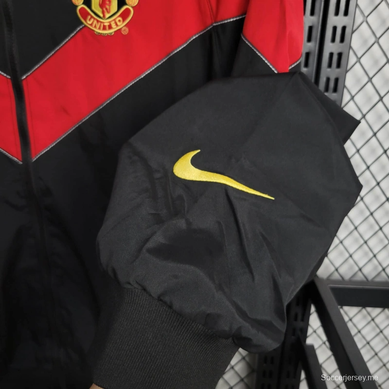 25/26 جاكيت مانشستر يونايتد أسود/سترة واقية من الرياح أحمر/أسود