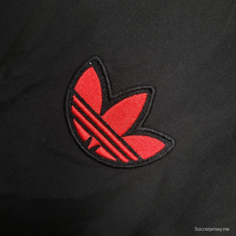 25/26 جاكيت مانشستر يونايتد سترة واقية من الرياح أسود