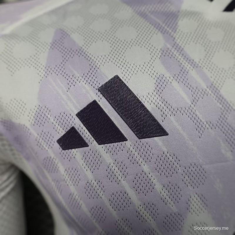 إصدار اللاعب 25/26 قميص بأكمام طويلة الأكمام لمانشستر يونايتد خارج الملعب