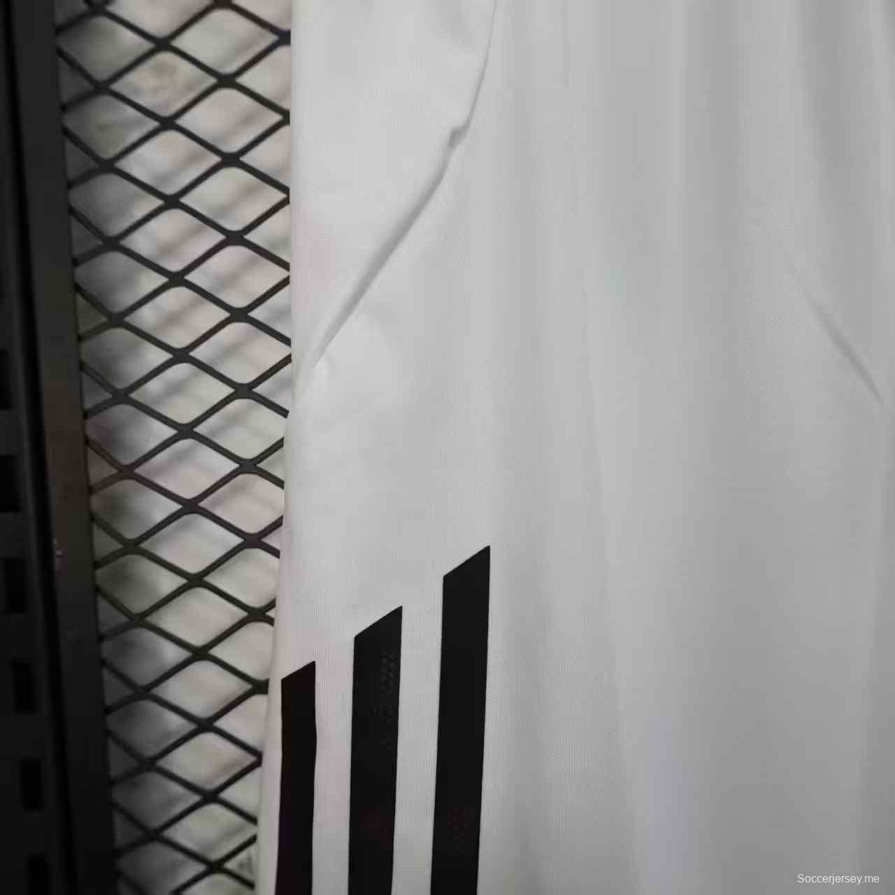 نسخة اللاعب 25/26 شورت مانشستر يونايتد الرئيسي 25/26