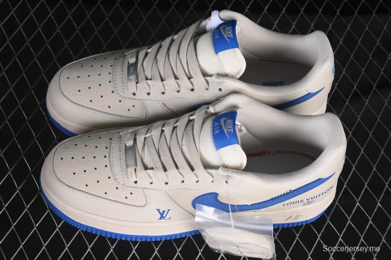 حذاء نايك اير فورس 1 '07 منخفض من نايك اير فورس 1 '07 LV Collaboration Mesh Panel باللون الأزرق الفاتح - QW5836-025