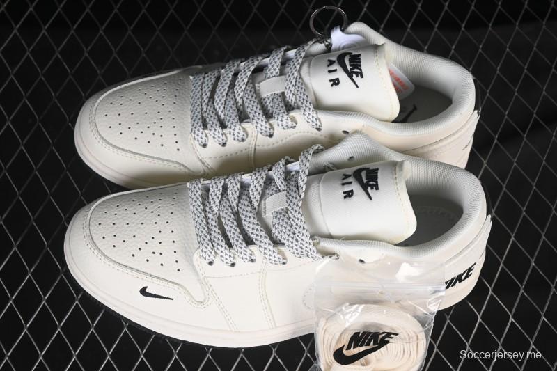 حذاء كرة السلة نايك اير جوردان 1 ريترو منخفض من نايك - XX3168-219