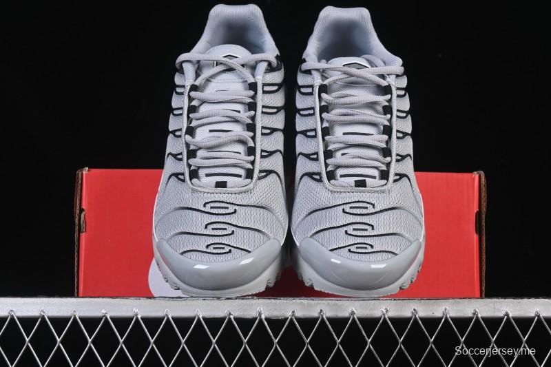 حذاء الجري اير ماكس بلس ريترو من نايك بتقنية الوسادة الهوائية - 852630-021