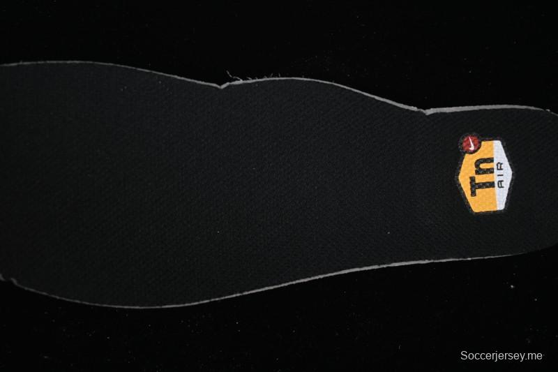 حذاء الجري اير ماكس بلس ريترو من نايك بتقنية الوسادة الهوائية - DM2362-001