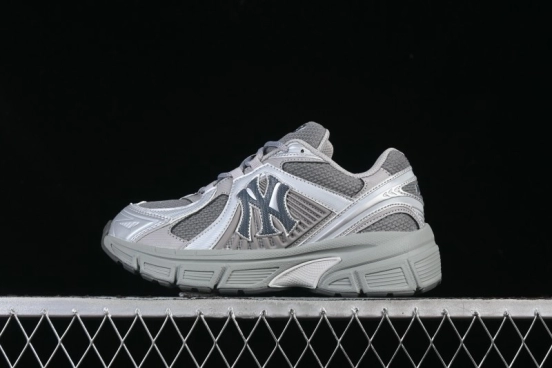 حذاء رياضي كاجوال خفيف الوزن من أديداس نيويورك MLB Trophy Runner الرياضي - 3ARNR055N50SIS