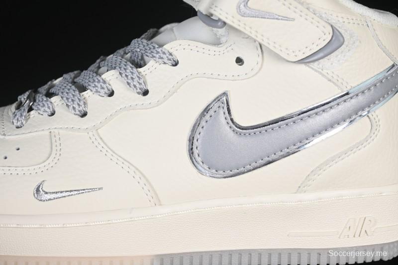 حذاء تزلج نايك اير فورس 1 ميد نايك اير فورس 1 ميد رمادي فاتح بلونين نعل كل النجوم المرصع بالنجوم والسماء المتوسطة - XL0236-232