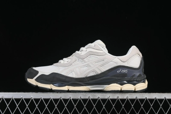 حذاء الجري جيل-نايك ريترو من اسيكس مع جزء علوي شبكي مسامي وجزء علوي من الشامواه - 1203A383-111