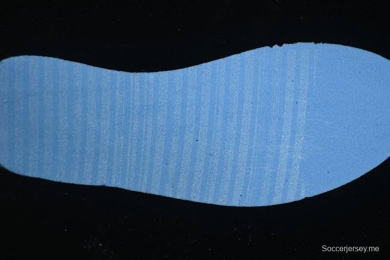 نايك اير جوردان 1 ميد جوردان 1 ميد جايد سموك - BQ6472-138