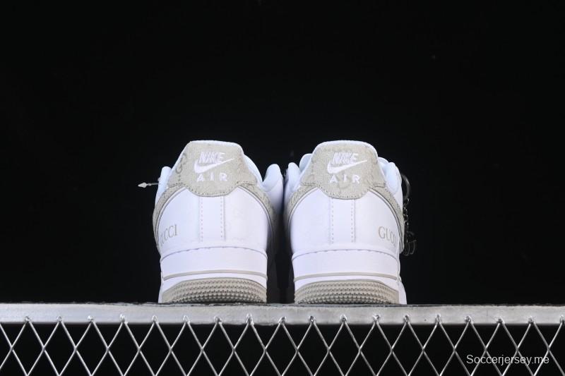 حذاء نايك اير فورس 1 '07 المنخفض من نايكي، حذاء رياضي كاجوال منخفض منخفض من نايكي، تعاون غوتشي باللون الرمادي الفاتح الدنيم المتوهج في الظلام - XX3168-197