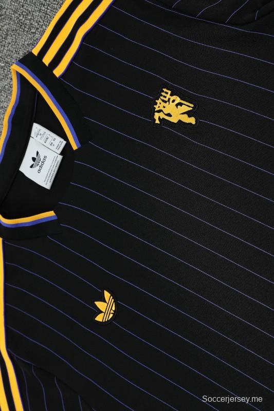 25/26 مانشستر يونايتد قميص بأكمام قصيرة أكمام قصيرة + شورت بأكمام قصيرة نبيذ + قميص مانشستر يونايتد