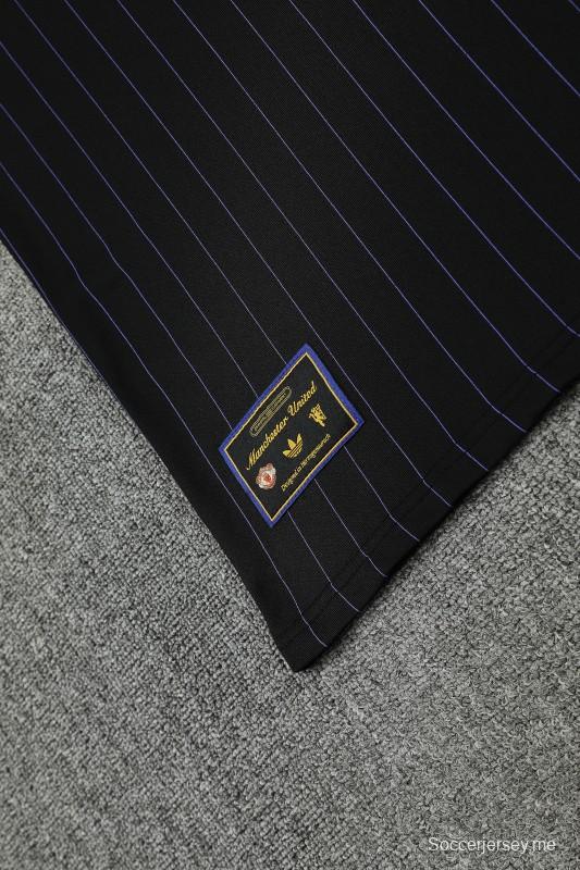 25/26 مانشستر يونايتد قميص بأكمام قصيرة أكمام قصيرة + شورت بأكمام قصيرة نبيذ + قميص مانشستر يونايتد