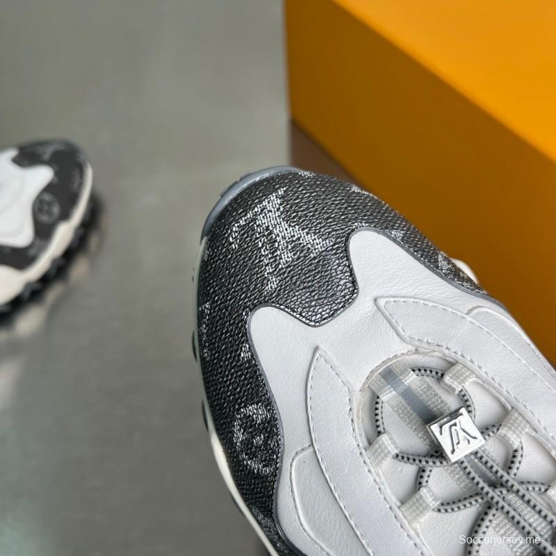 حذاء LV RUSH RUSH من جلد العجل المعدني LV الدائري الدائري المقاوم للانزلاق ذو تصميم كاجوال منخفض - YC