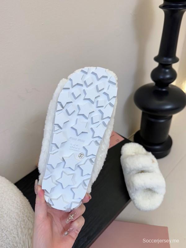 زلاجات ميو ميو لربيع/صيف 2025 من الفرو - KFY00310