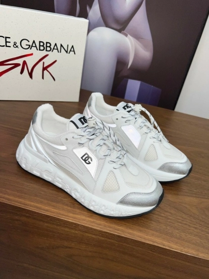 حذاء كاجوال من دولتشي آند غابانا 2025 بتصميم عادي مبالغ فيه - AS00320