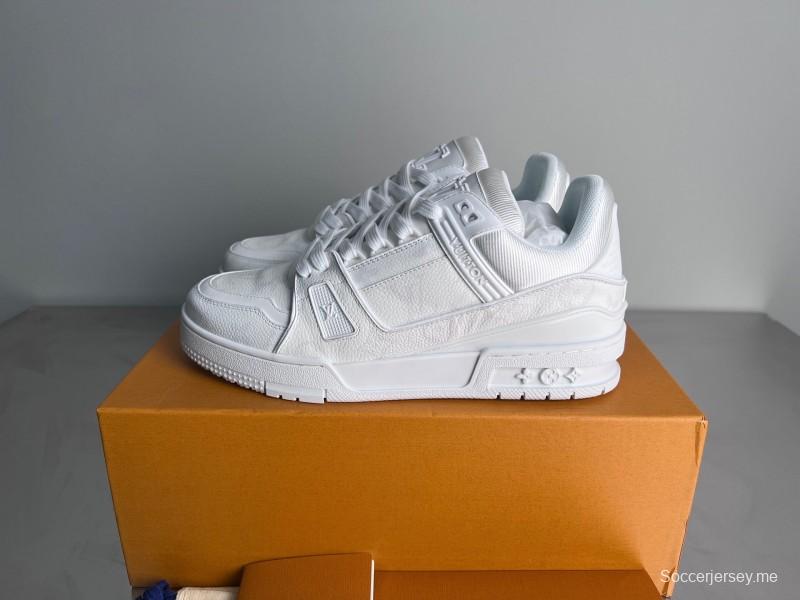 حذاء رياضي بشعار لويس فويتون 2025 مجموعة ربيع وصيف 2025 - YC