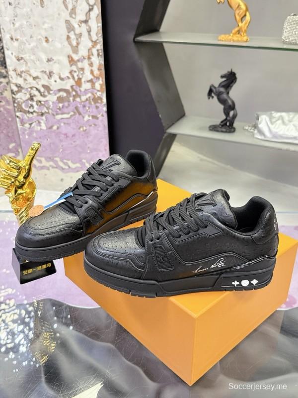 لويس فويتون LV حذاء رياضي ماكسي من لويس فويتون LV Trainer Maxi سنيكرز برأس من جلد العجل بنقشة النعام - AS00400