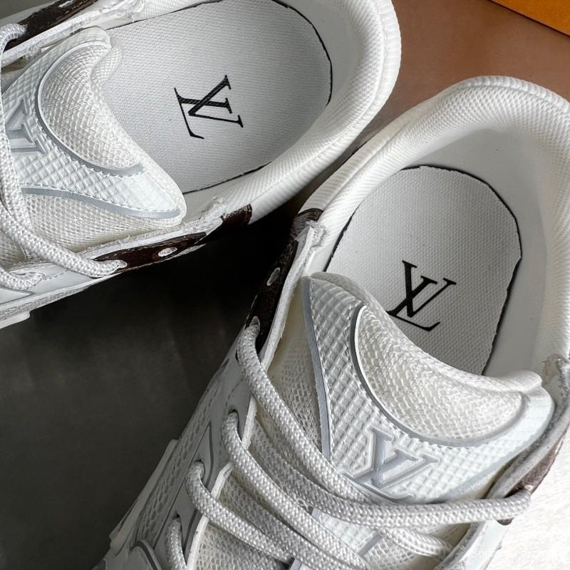 حذاء إل في أولمبيا ذو رباط مستدير من الأمام والجزء العلوي منخفض الكاجوال - YC