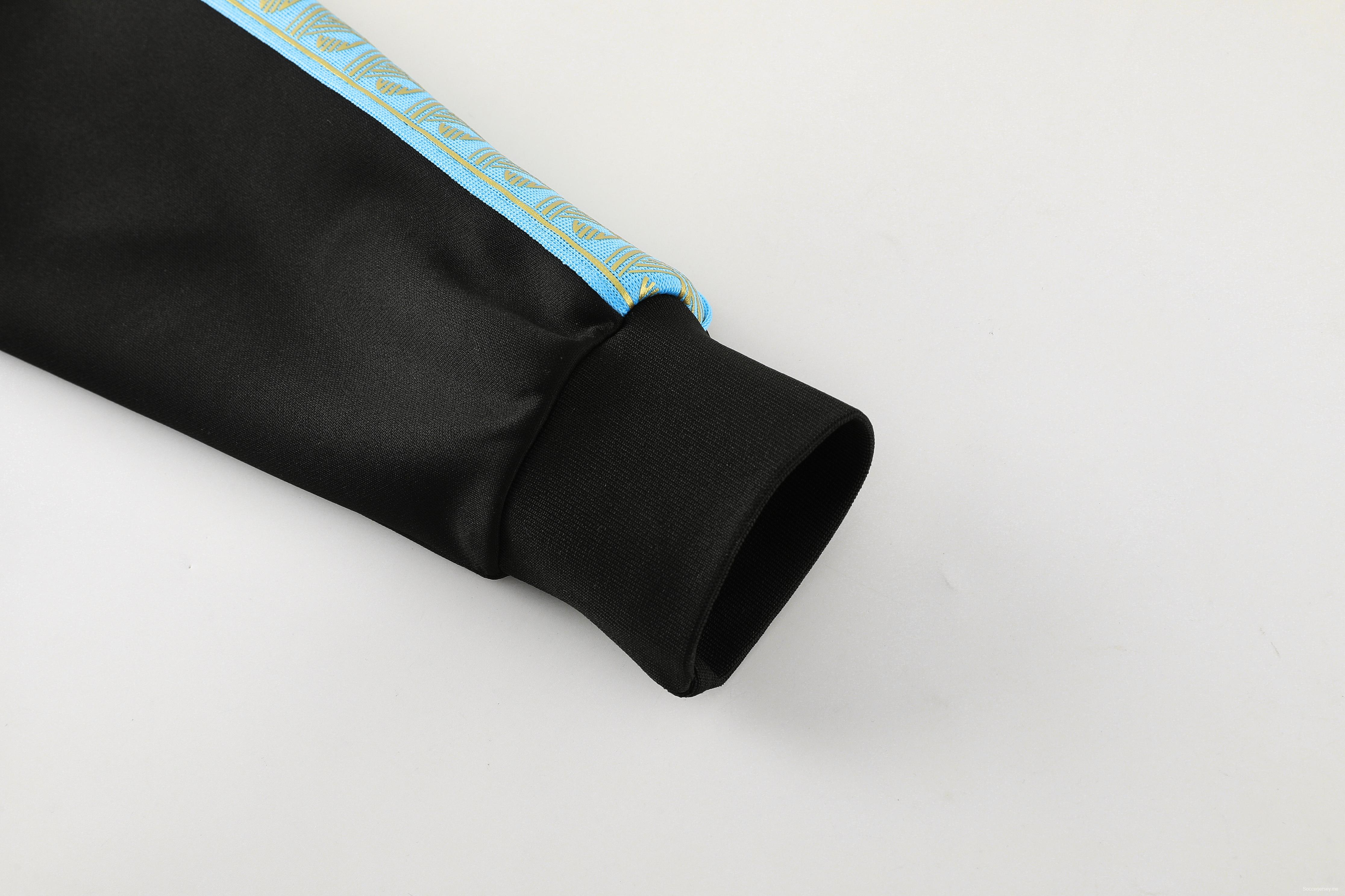 25/26 أولمبيك مارسيليا سترة رياضية سوداء بسحاب كامل + بنطلون طويل + سترة رياضية سوداء