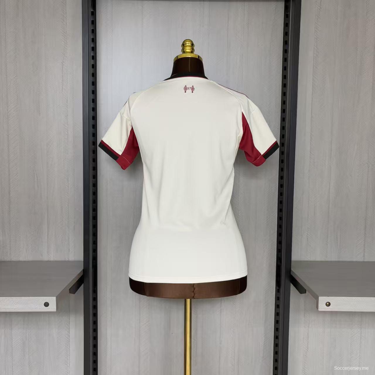 25/26 قميص ليفربول للسيدات خارج الملعب