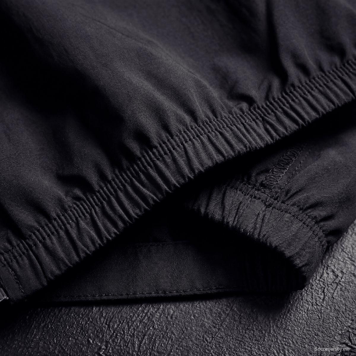 2026 سترة ليفربول السوداء الواقية من الرياح