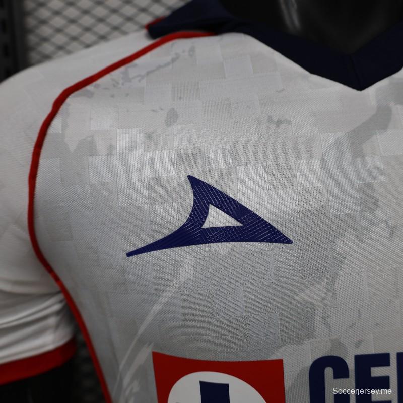 25/26 نسخة اللاعب كروز أزول قميص أبيض مع نمط رمادي باهت