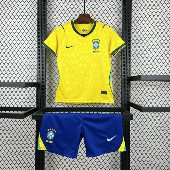 الزي الرسمي للفريق المضيف لكأس العالم 2026 للأطفال - البرازيل