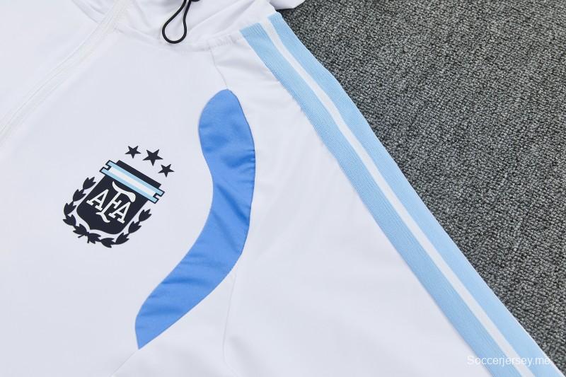 26/27 الأرجنتين  طقم رياضي باللون الأبيض مع سترة بغطاء للرأس وسحاب كامل + بنطال طويل