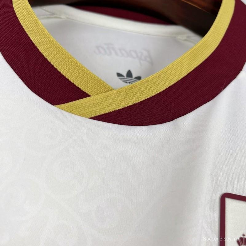 قميص إسبانيا للرجال في كأس العالم 2026 (قميص المباريات الخارجية)