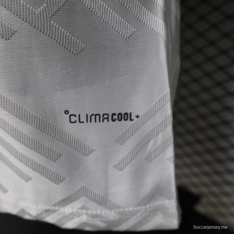 قميص اللاعب إصدار 26/27، يوفنتوس أبيض مع أخضر داكن، إصدار خاص