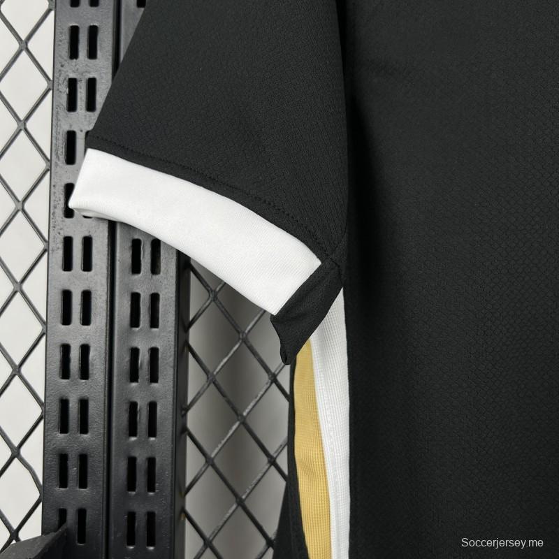 قميص أتلتيكو مينيرو للعب على أرضه لموسم 2026/27