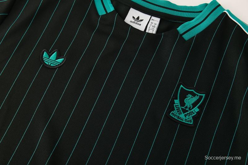 26/27  ليفربول  قميص أسود بأكمام قصيرة + شورت كرة قدم