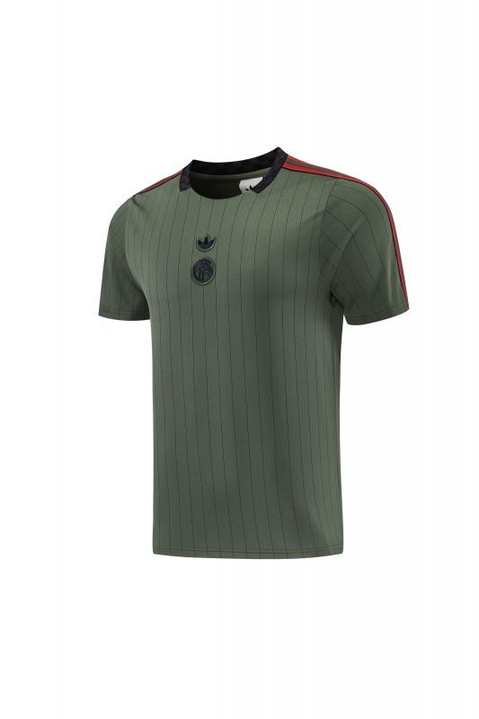 26/27 بايرن ميونيخ  فورست غرين  مخطط  أكمام قصيرة + شورت كرة قدم