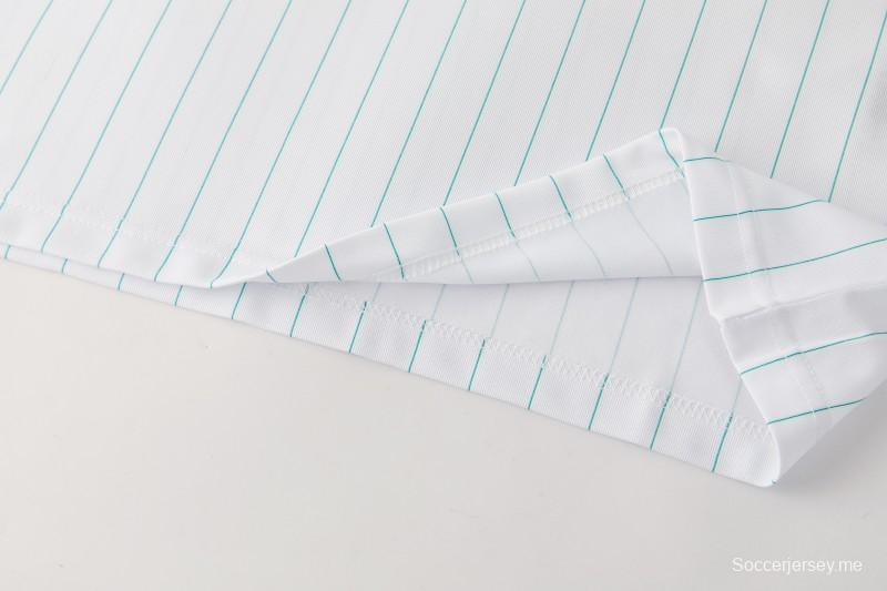 26/27  قميص ليفربول أبيض بأكمام قصيرة + شورت كرة قدم