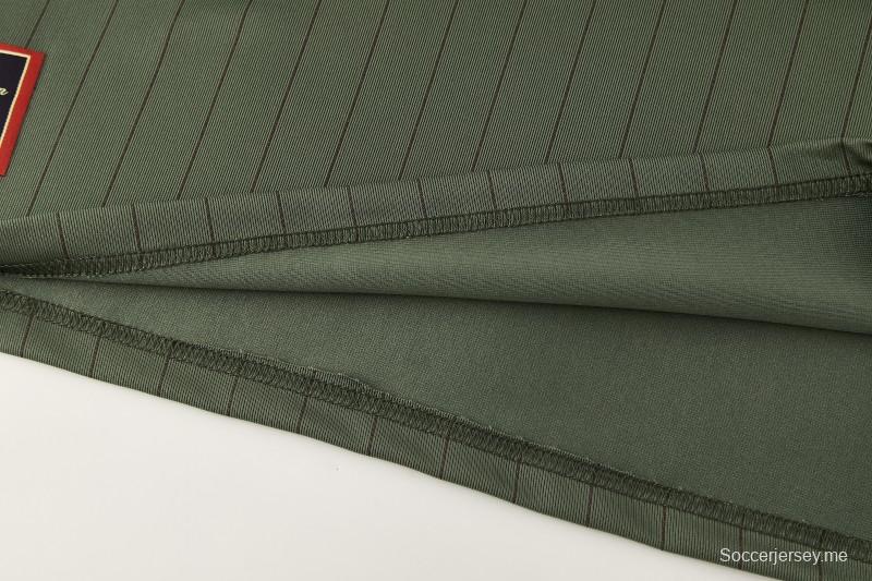 26/27 بايرن ميونيخ  فورست غرين  مخطط  أكمام قصيرة + شورت كرة قدم