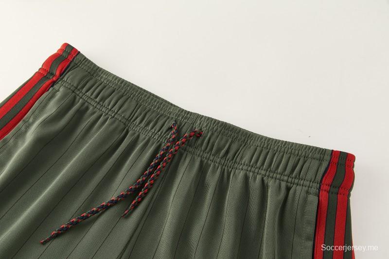 26/27 بايرن ميونيخ  فورست غرين  مخطط  أكمام قصيرة + شورت كرة قدم