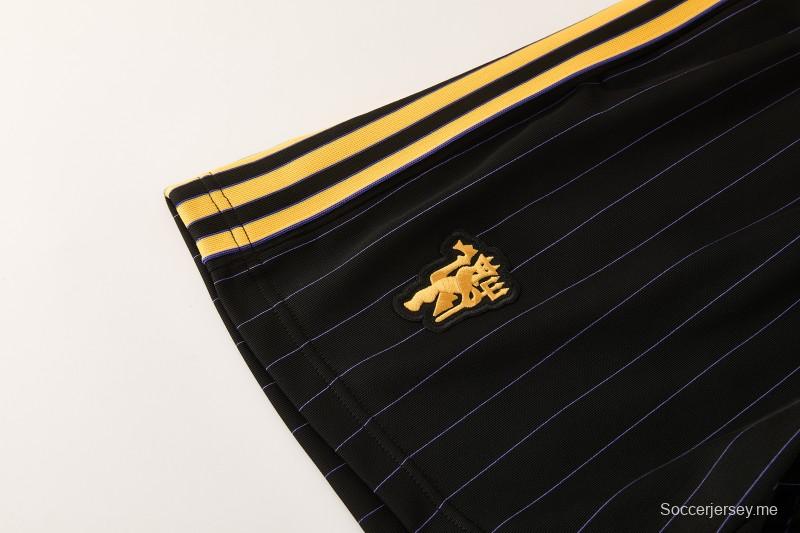 26/27  قميص مانشستر يونايتد أسود بأكمام قصيرة + شورت كرة قدم